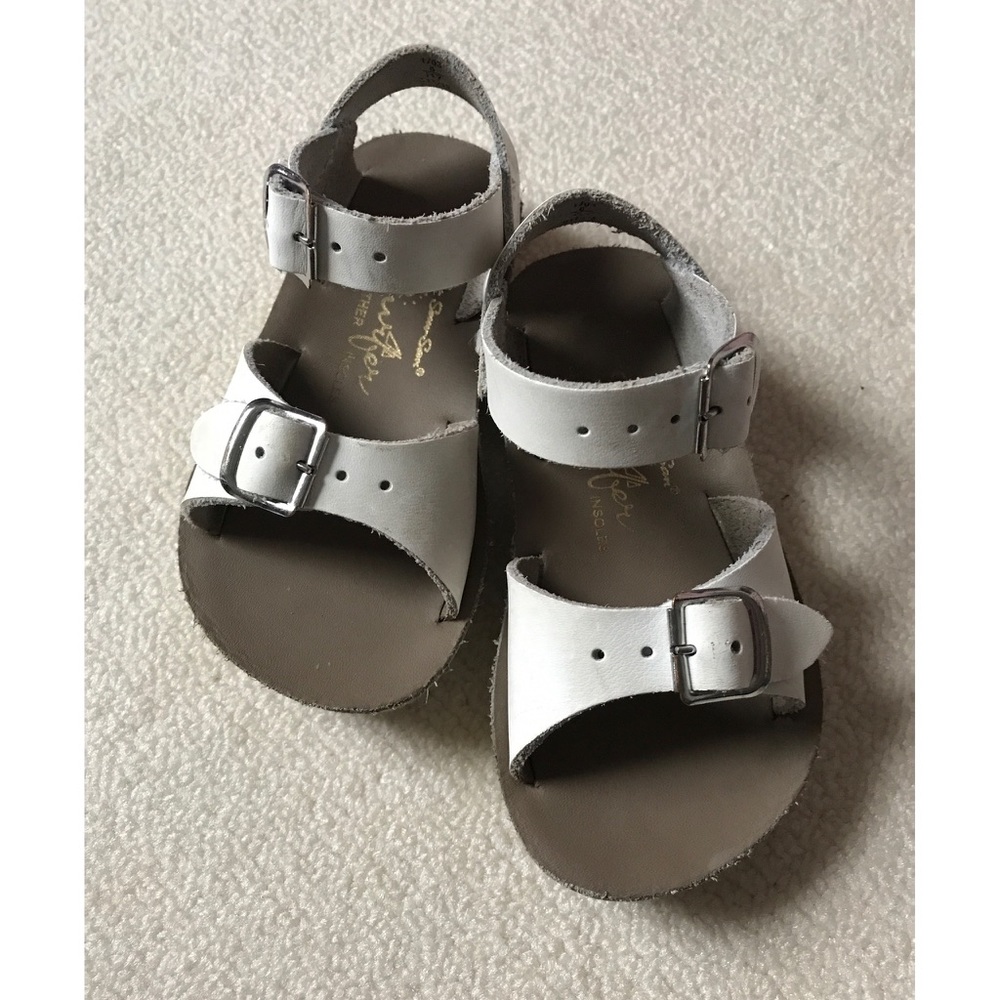 Sun San White Sandals, size 6